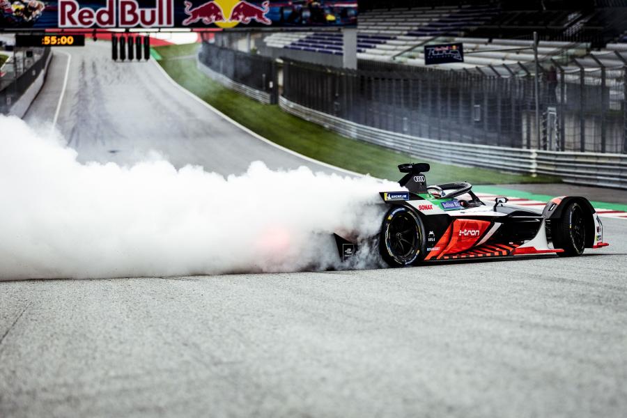  Audi e-tron FE06 ABT Schaeffler 2019 года  (фото 17 из 38)